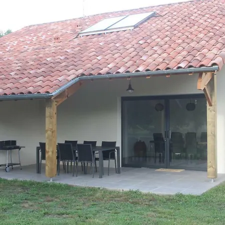 別荘 La Grange De Bastard *